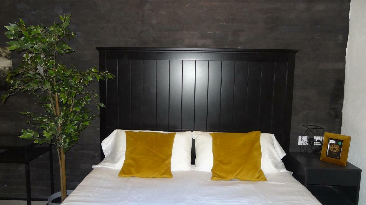 Florista Bonito Alojamiento Bien Comunicado Hotel Valencia Ngoại thất bức ảnh