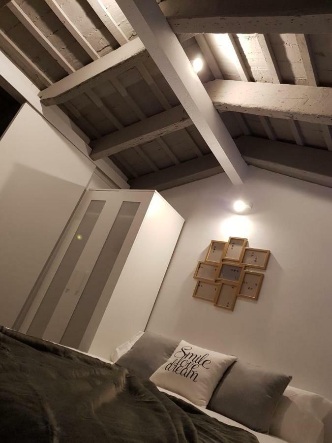 Florista Bonito Alojamiento Bien Comunicado Hotel Valencia Ngoại thất bức ảnh