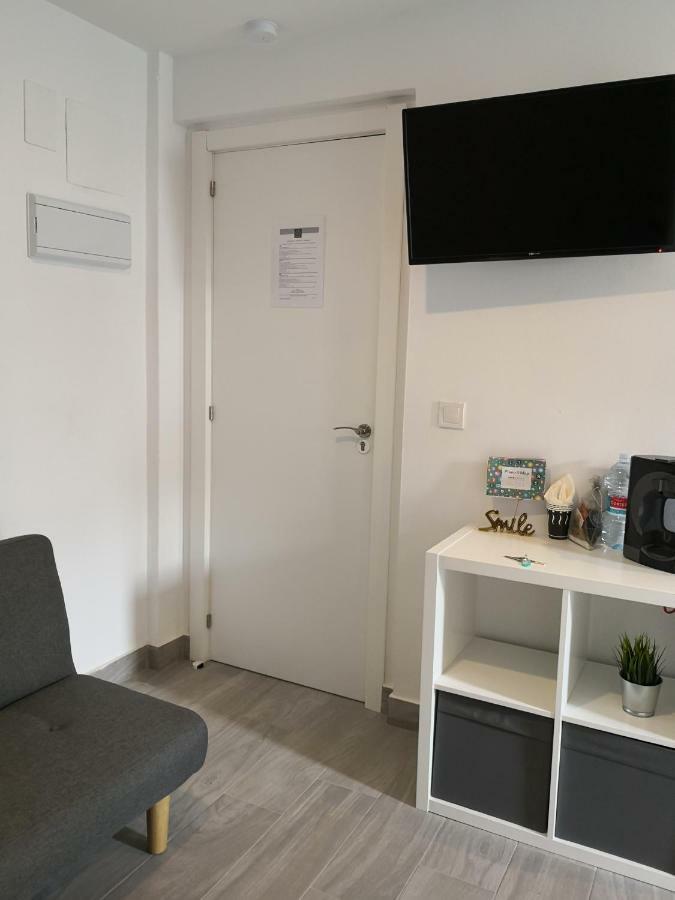Florista Bonito Alojamiento Bien Comunicado Hotel Valencia Ngoại thất bức ảnh